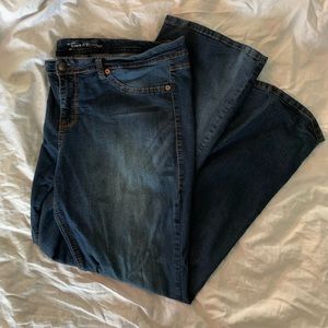 🍋 2/$20 Source of Wisdom Bootcut Jeans